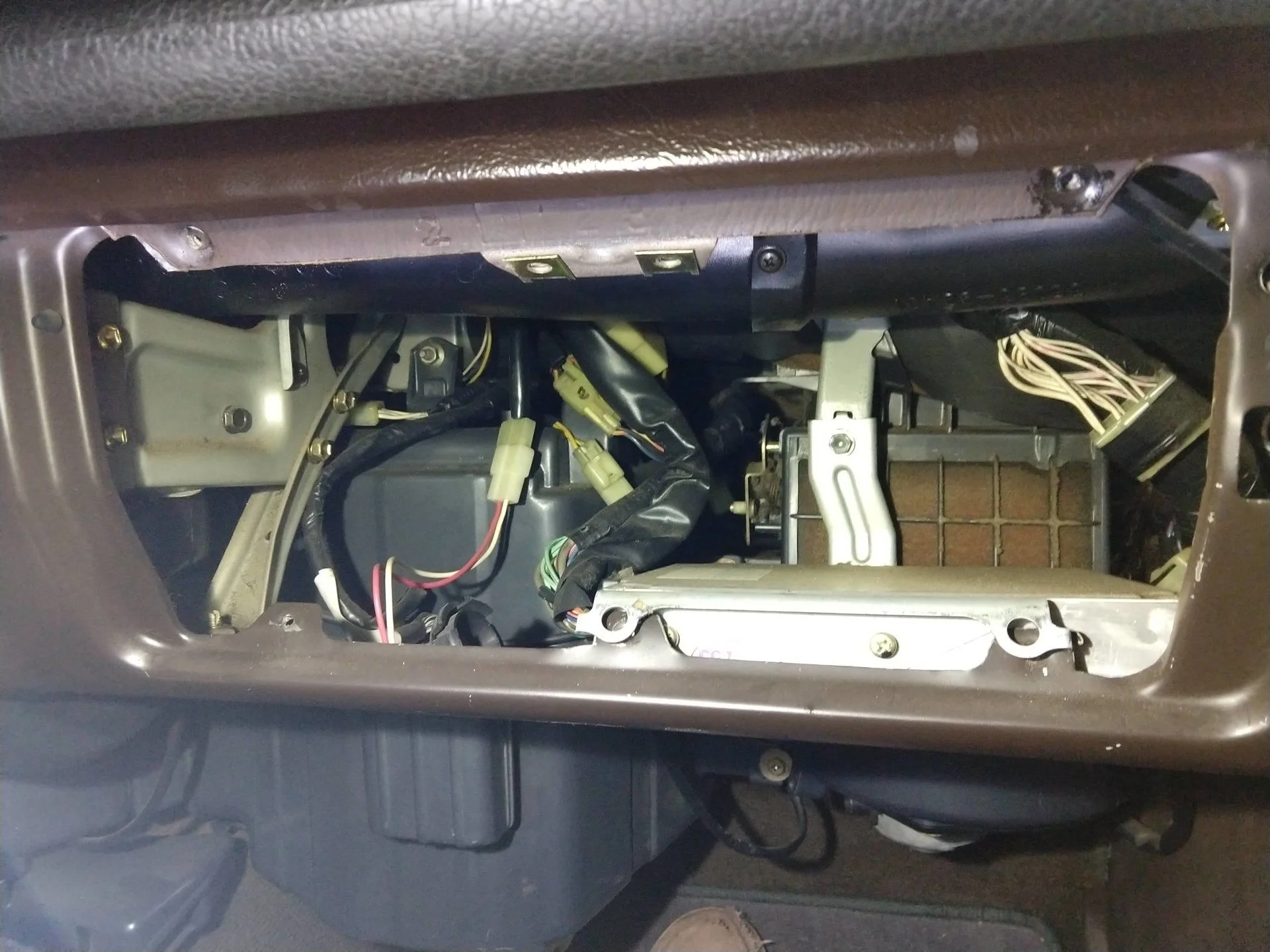 Glovebox Removal on FJ62