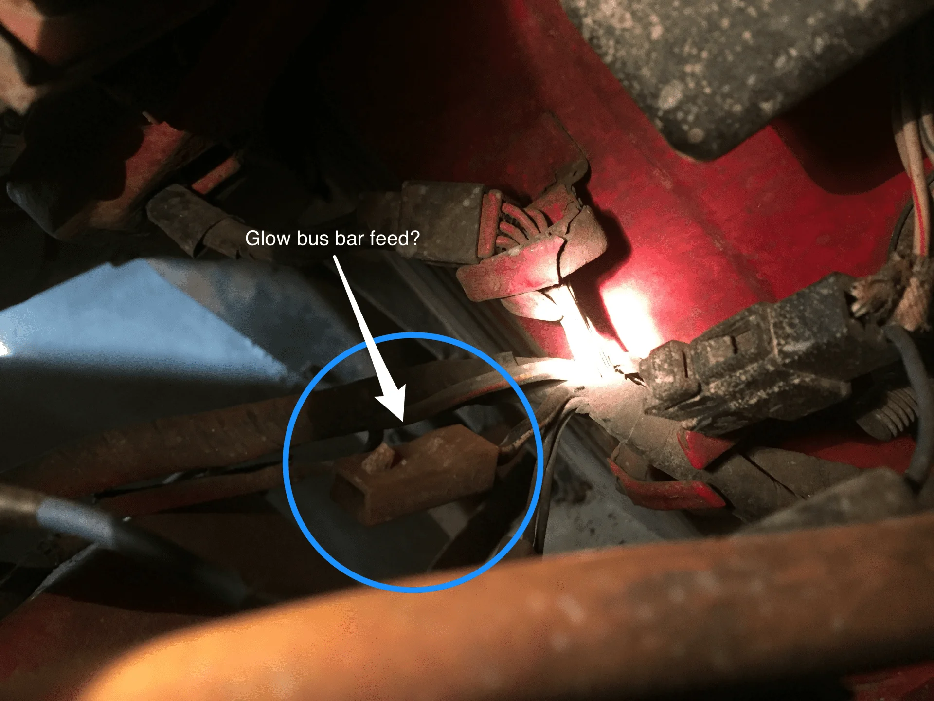 Glow plug bus bar power feed?