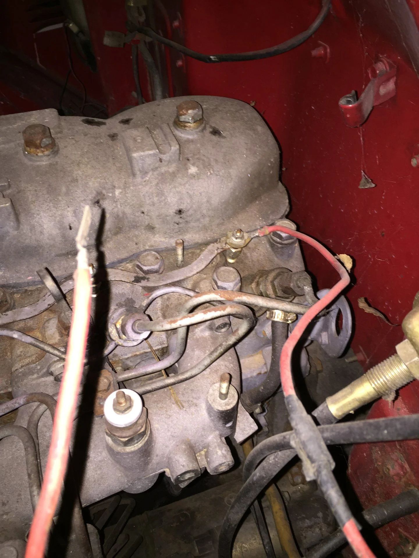 Glow plug power rail feed wire