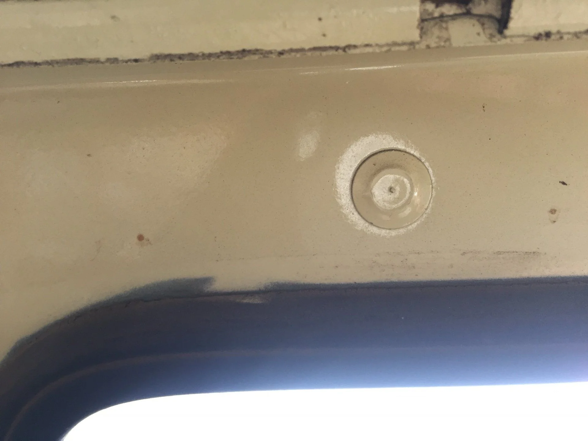hard top side plug