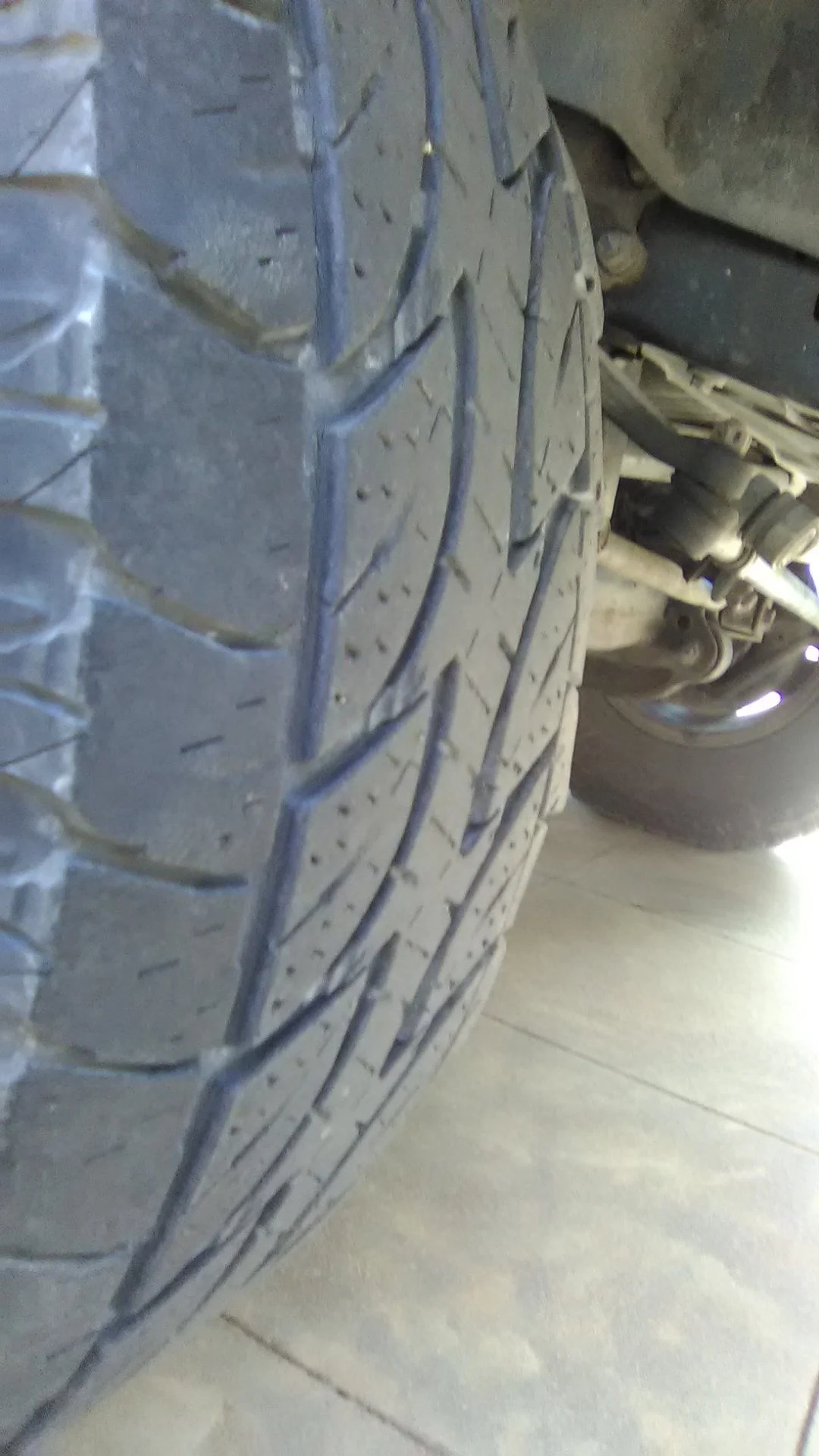 HDJ81 tire wear 3