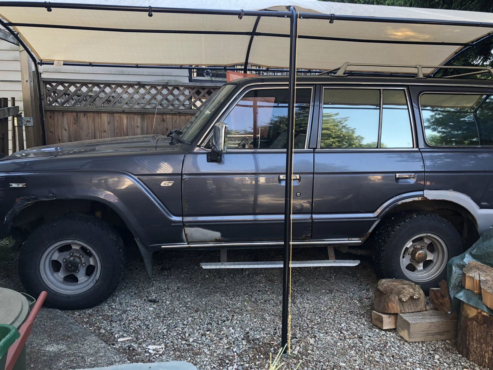 HJ60 Side view
