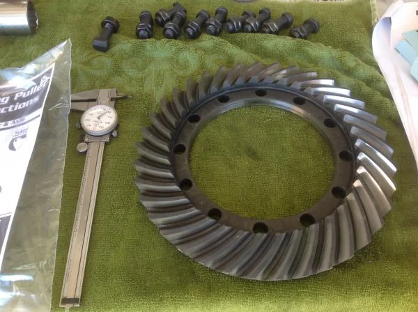 IMG 0111
De-burred entire ring gear. getting ready to bake it in the oven 175-200 for easy install to ARB diff.