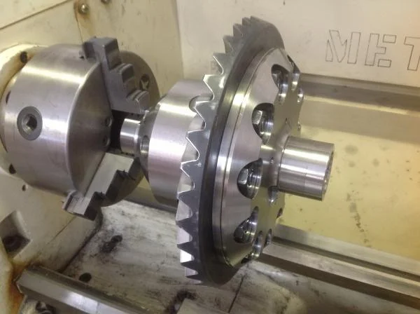 IMG 0115
Torqued ring gear with the help of lathe brake