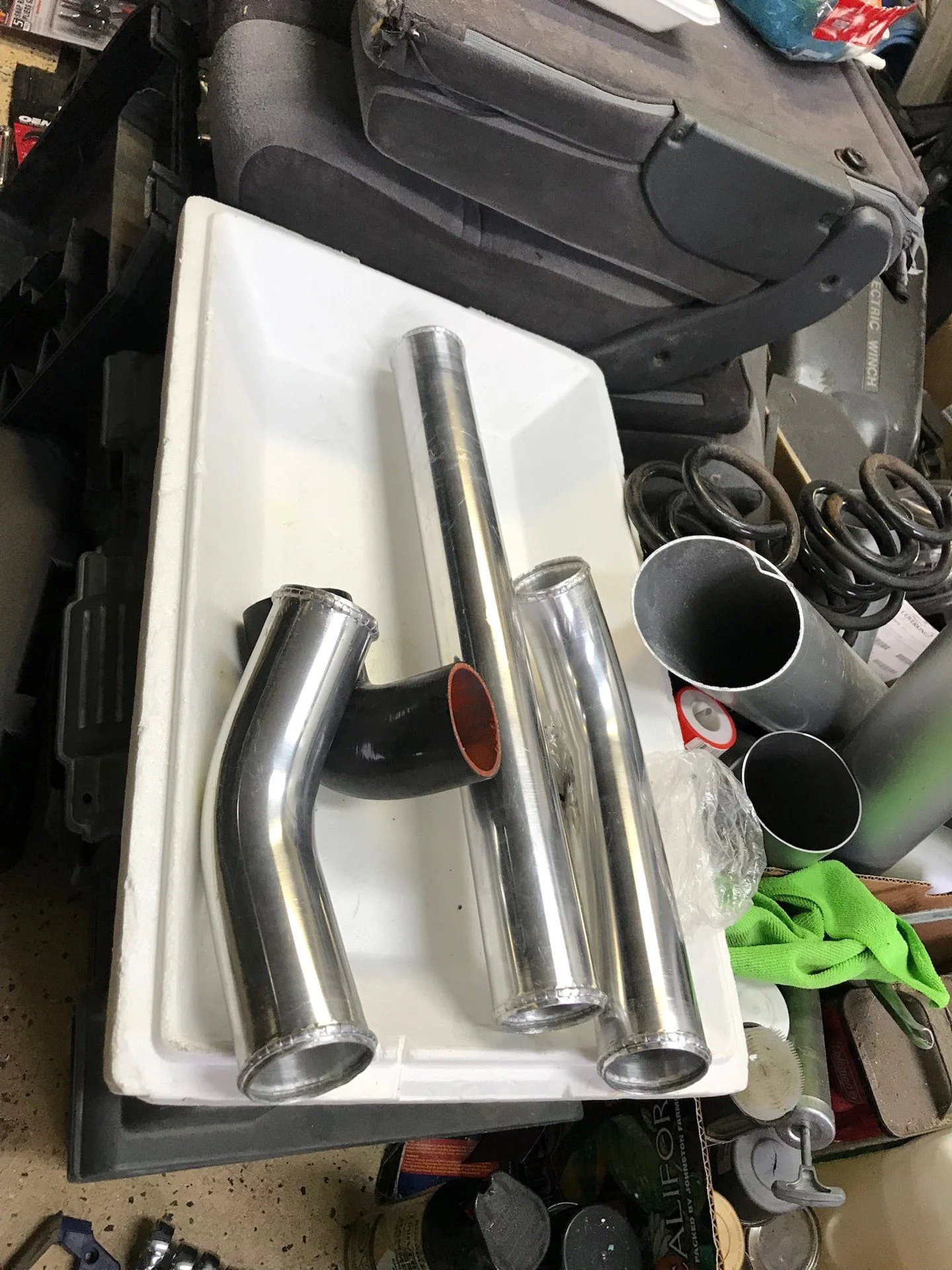Intercooler pipe bleading