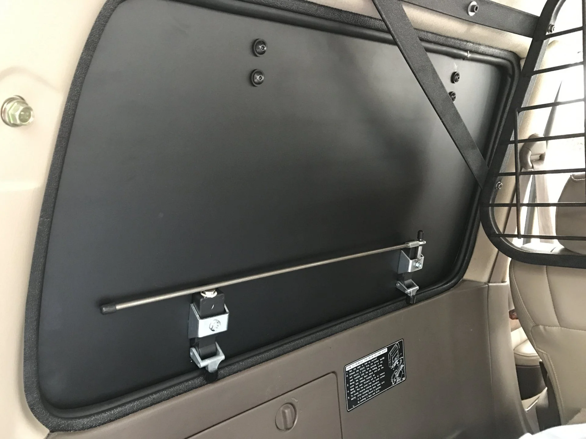 Land Cruiser Phil Window