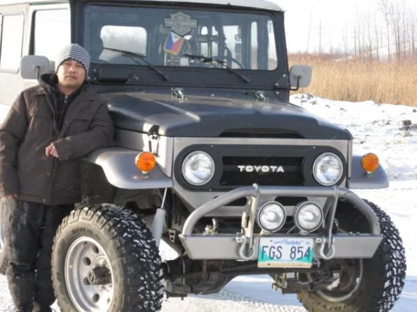 Larry's "FJ40 THE TANK" January 2010
- Peterbuilt LED Double Face Turn Signal Light
-40 Series Bull Bumper with fog lights
-16" aluminum rims with Goodyear Wrangler tires
-FJ40 Aluminum Body Tub
-Aluminum Tailgate - checkerplate
-Aluminum Rear Quart