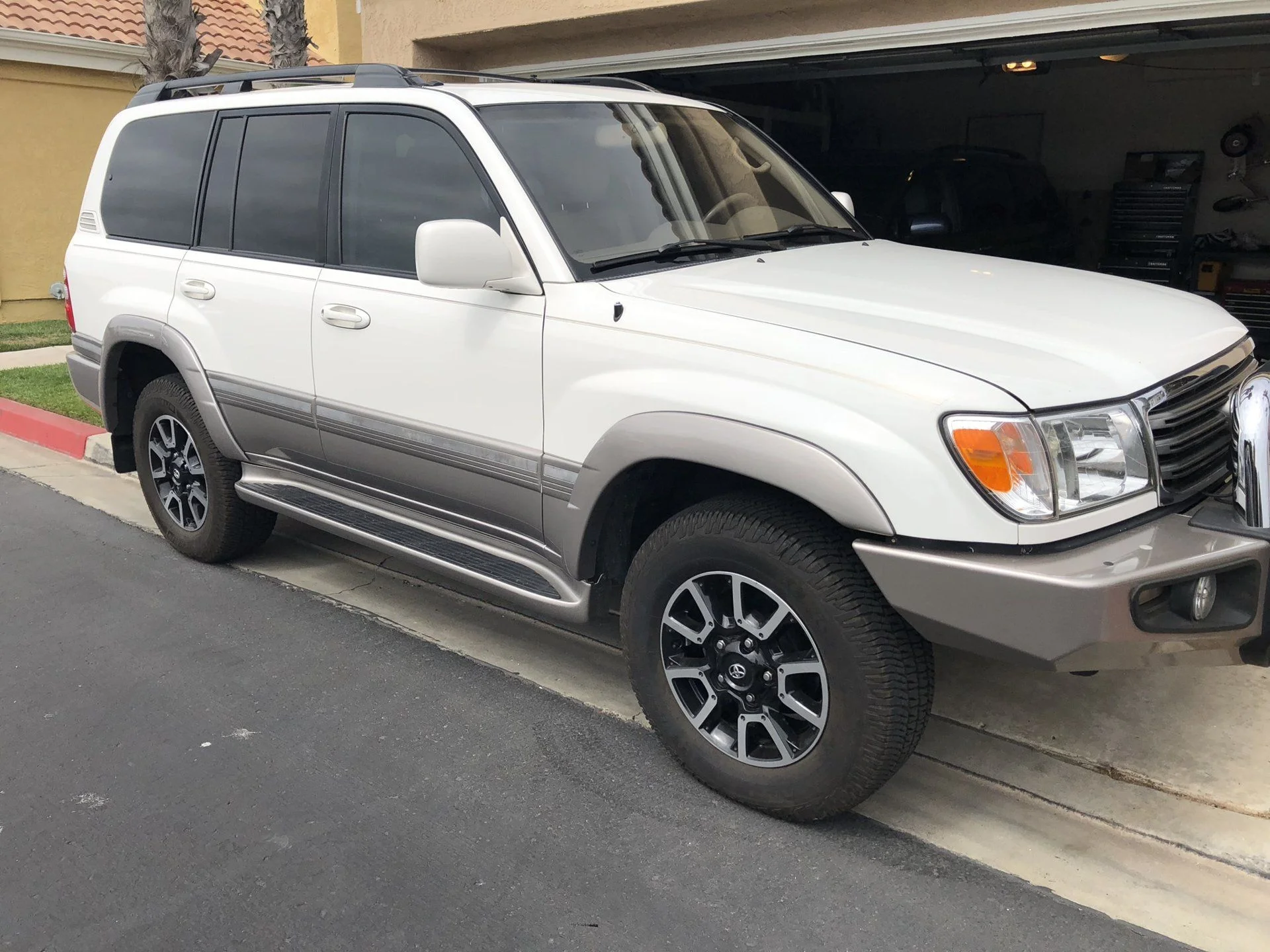 LC100 with Tundra Wheels