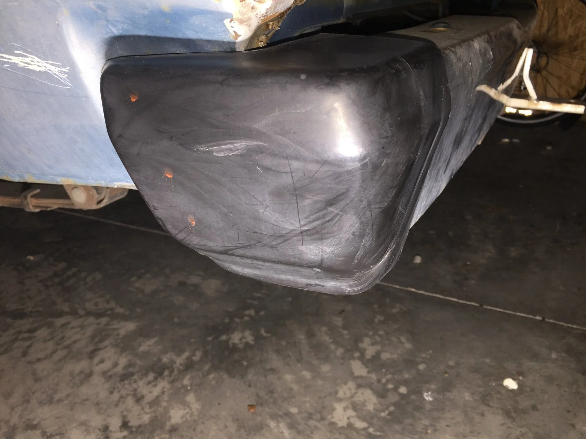 Left end cap