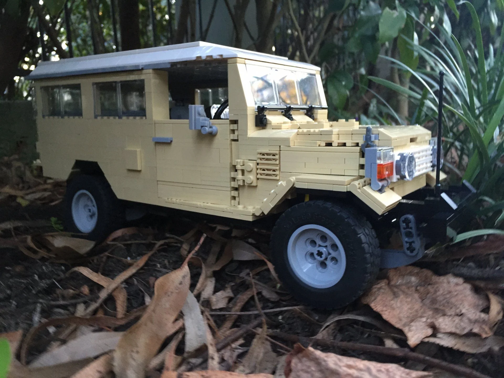 Lego Troopy