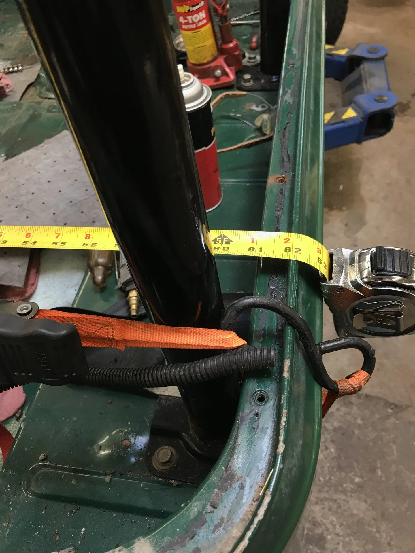 Lip at rear roll bar 62