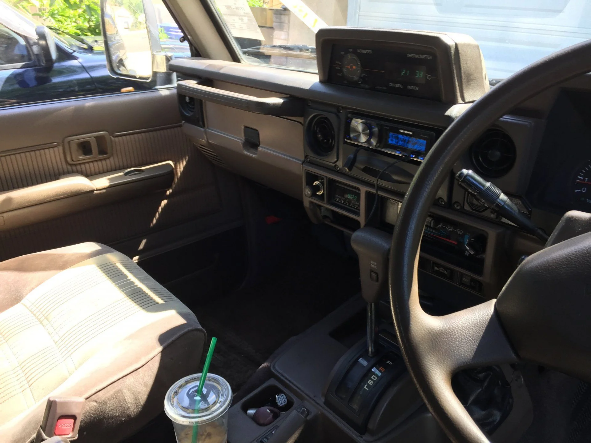 LJ78 Interior