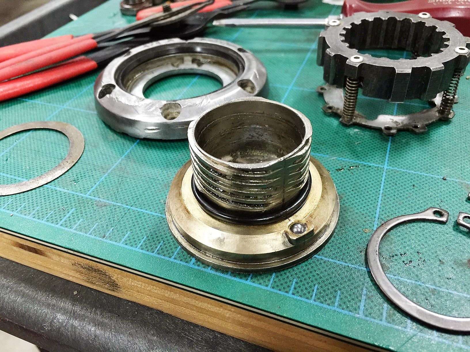 locking hub