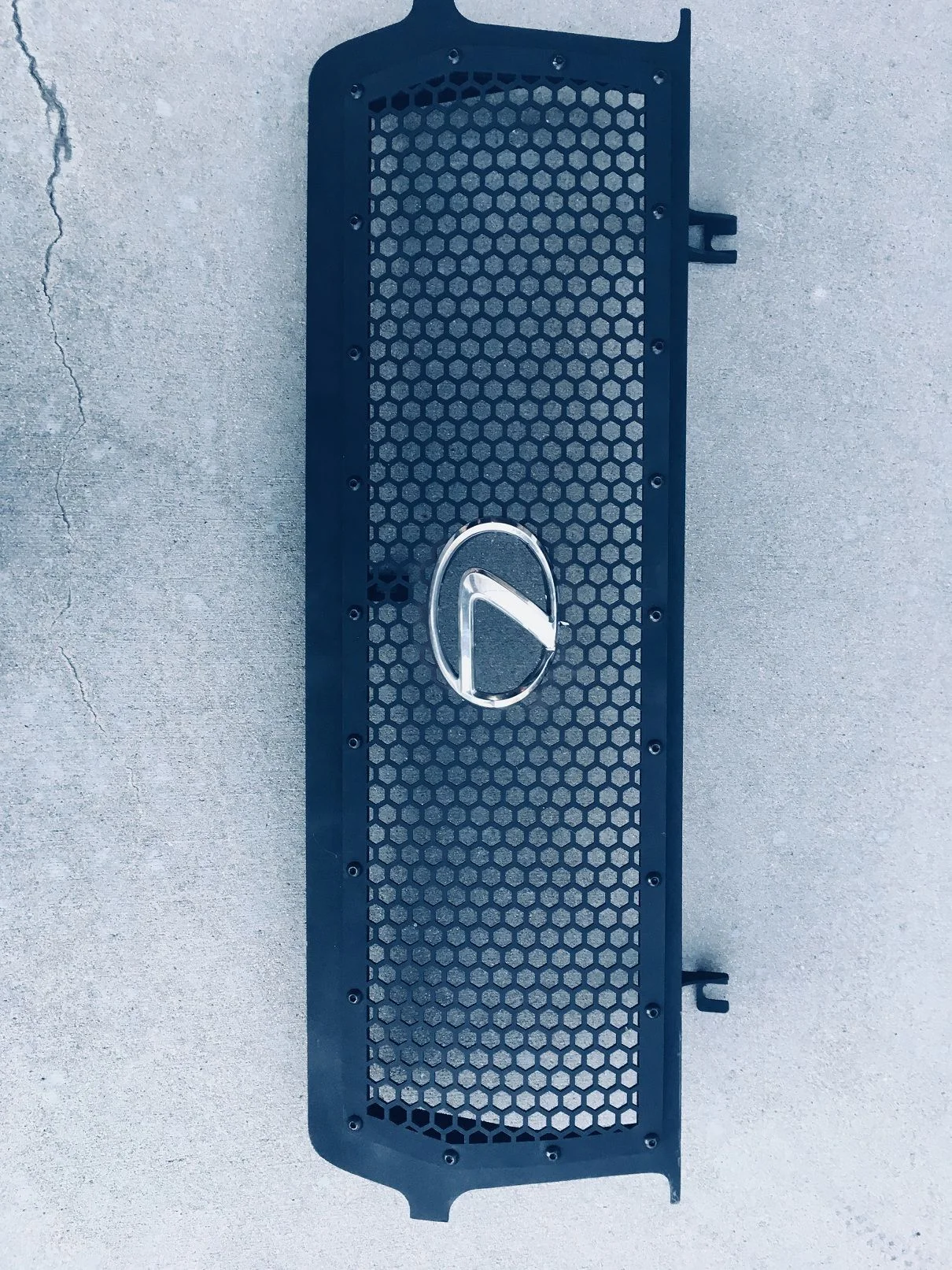 LX450 grille