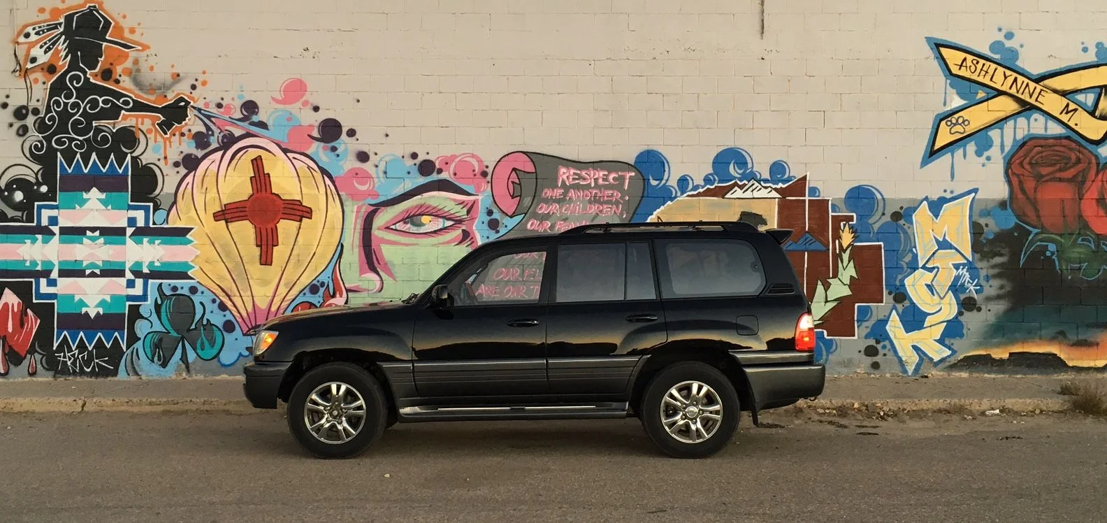 LX470 graffiti
