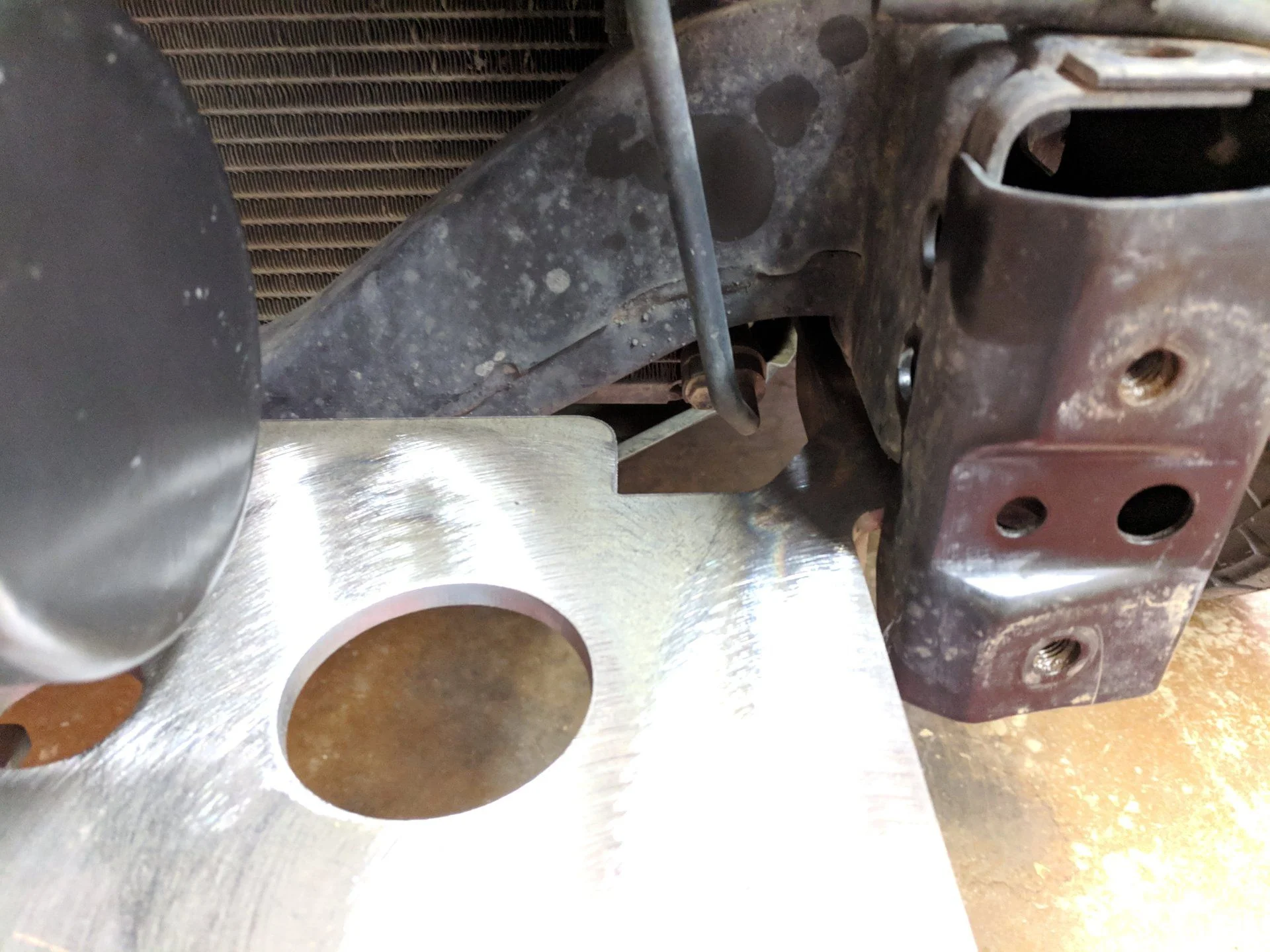 LX470 high pressure line clearance with winch mount