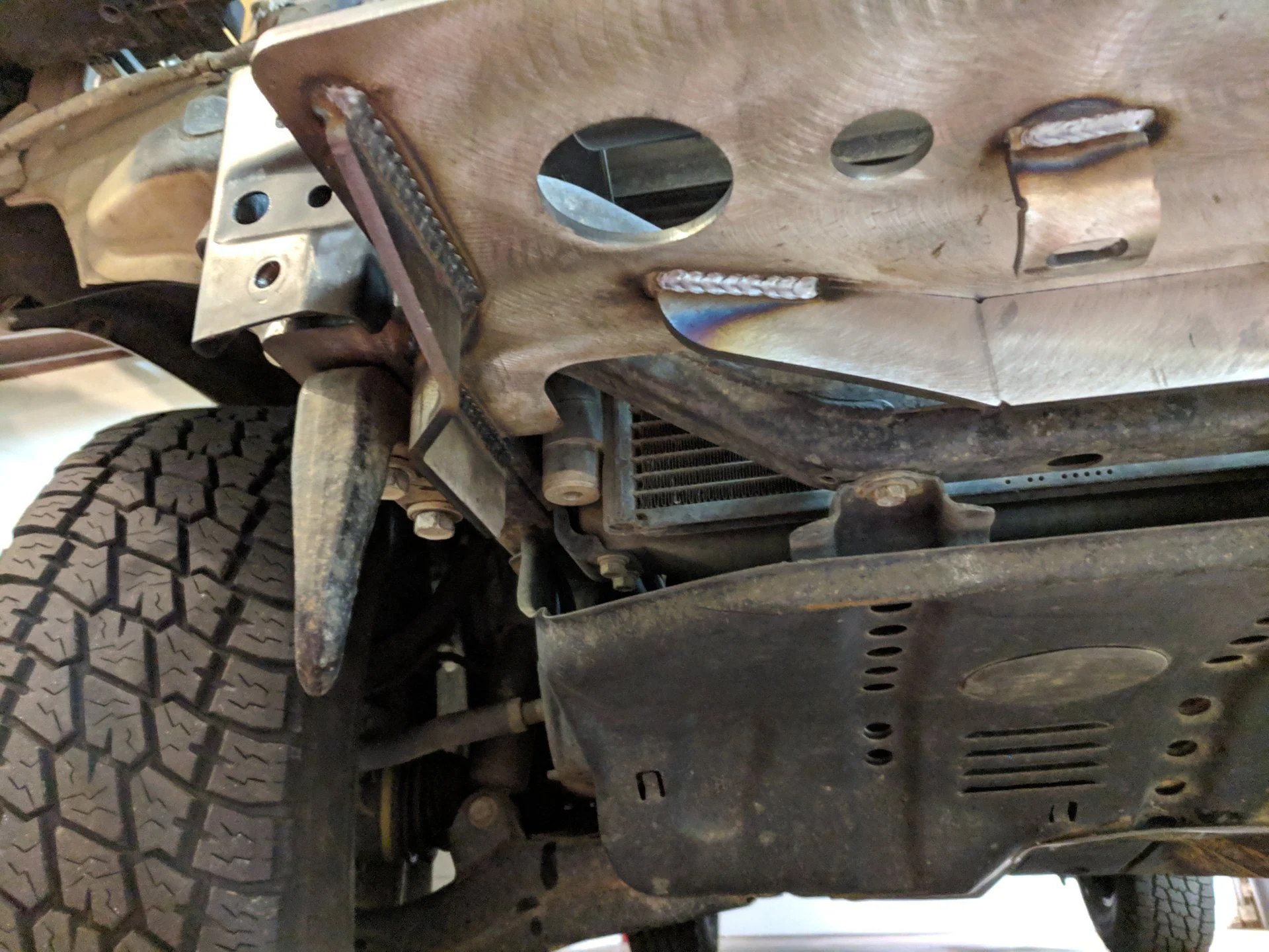 LX470 Right Side condenser clearance