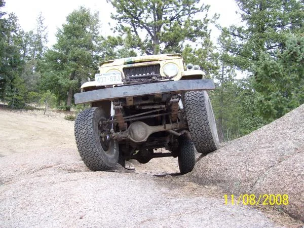 Manual fuel pump,and she crawled over!!