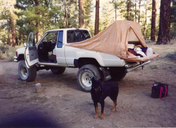 my brothers 1985 extra cab 4x4,22re,4" rancho lift, 33" bfg tires, and bruiser .