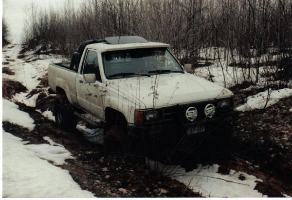 My first 4x4 the white truck