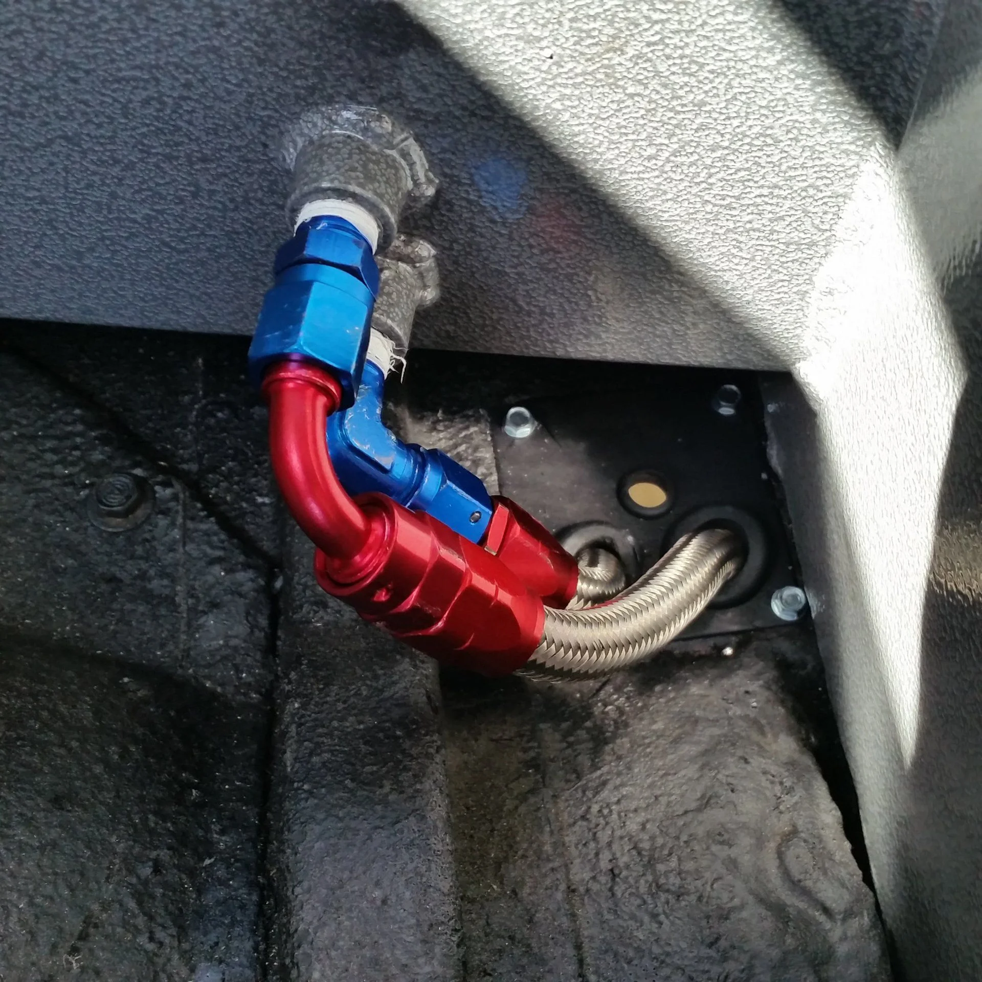 New Fuel injection plumbing to new tank