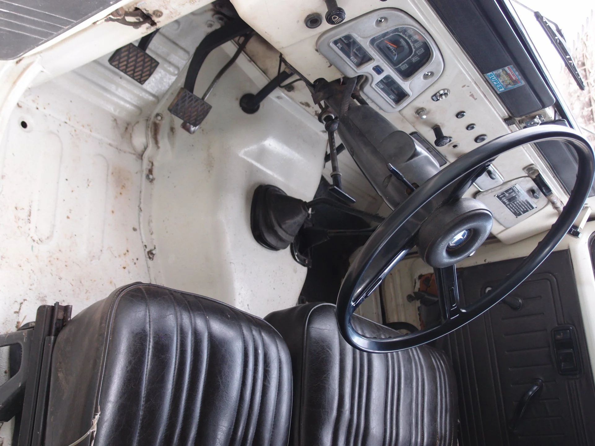 Nice floors!! Original pedal pads too