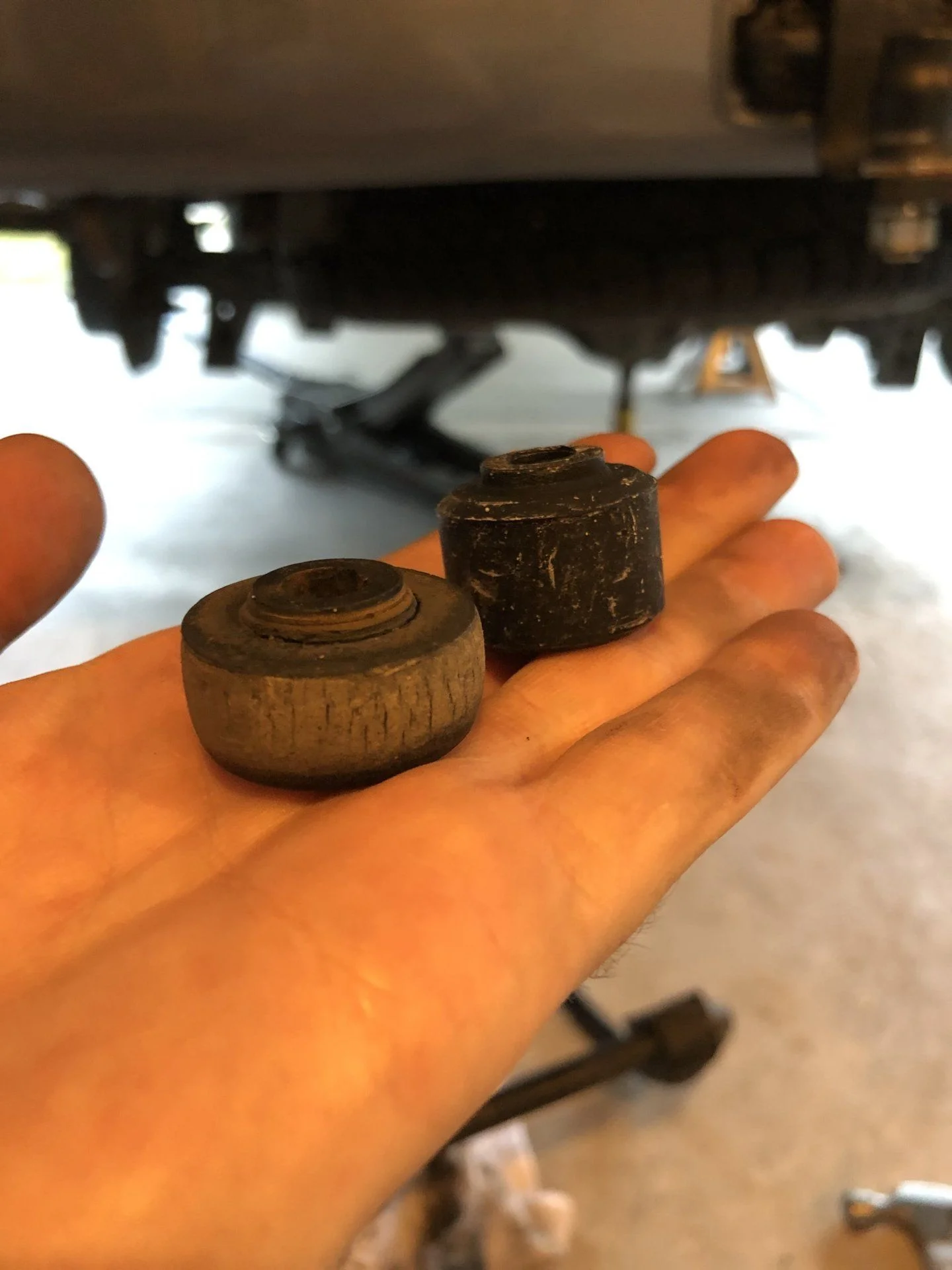 Old vs new - rear sway bar end link bushings