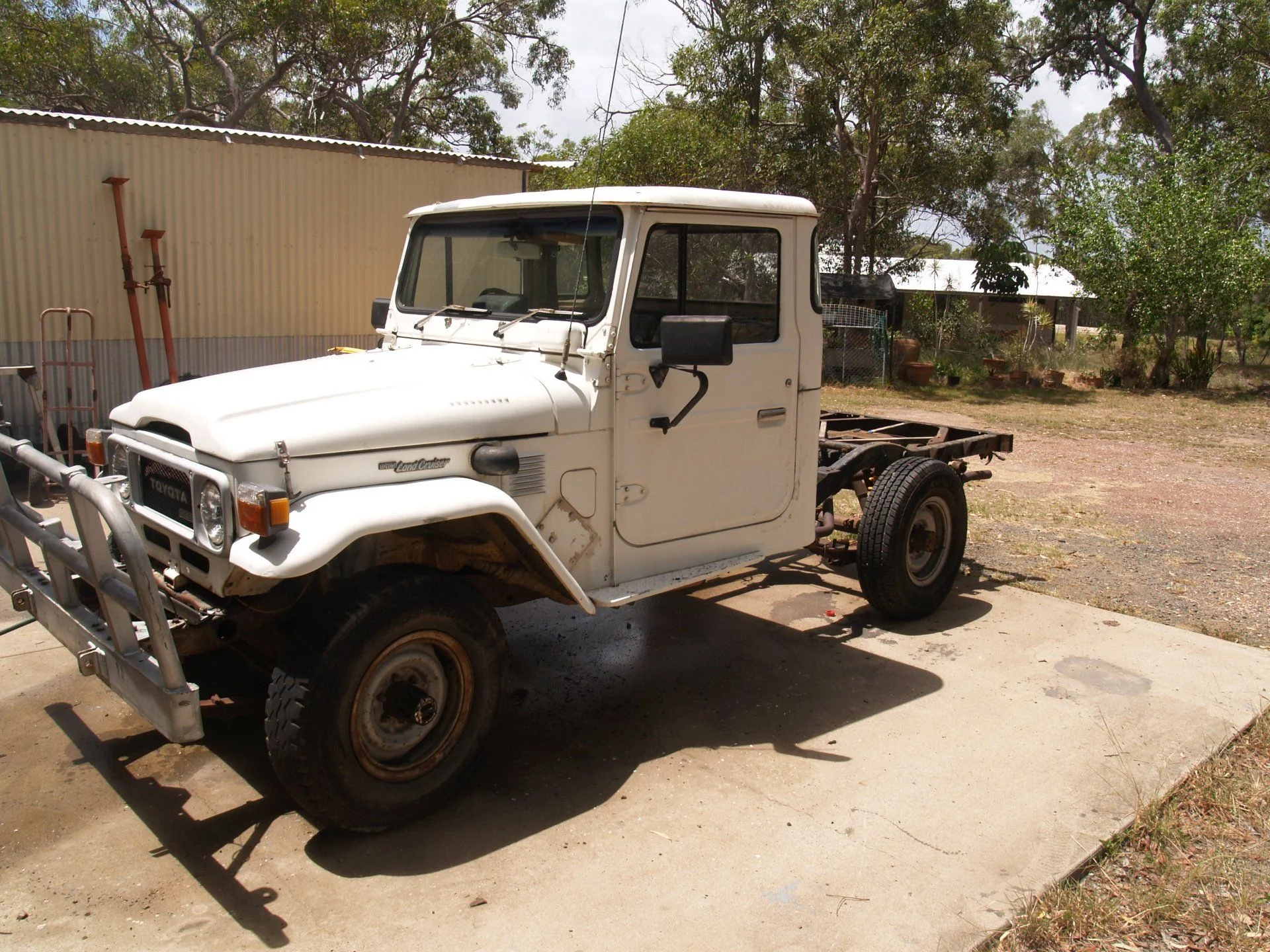 One Day a Camper Body on the HJ47 82