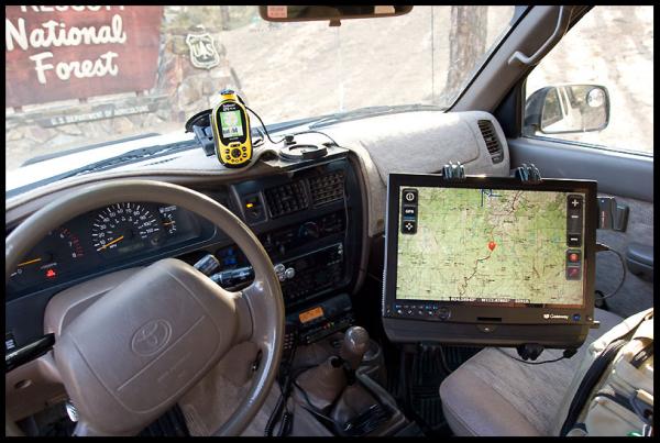 Overland Navigator on a tablet, running in Manual Pan mode (buttons are visible).