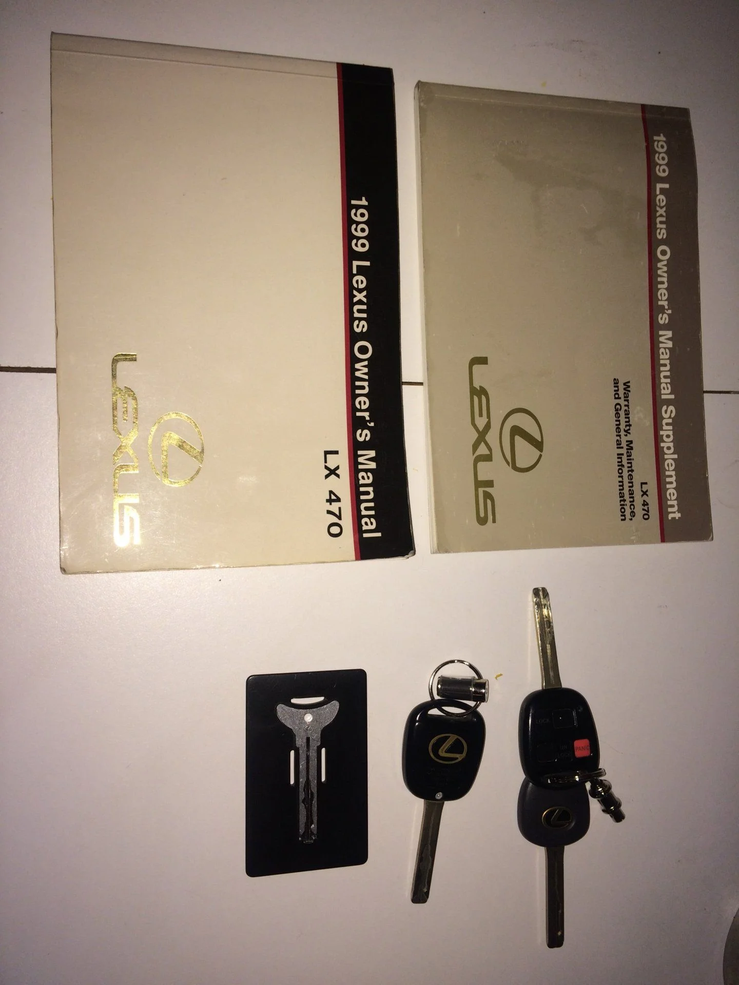 Owner's manual and keys