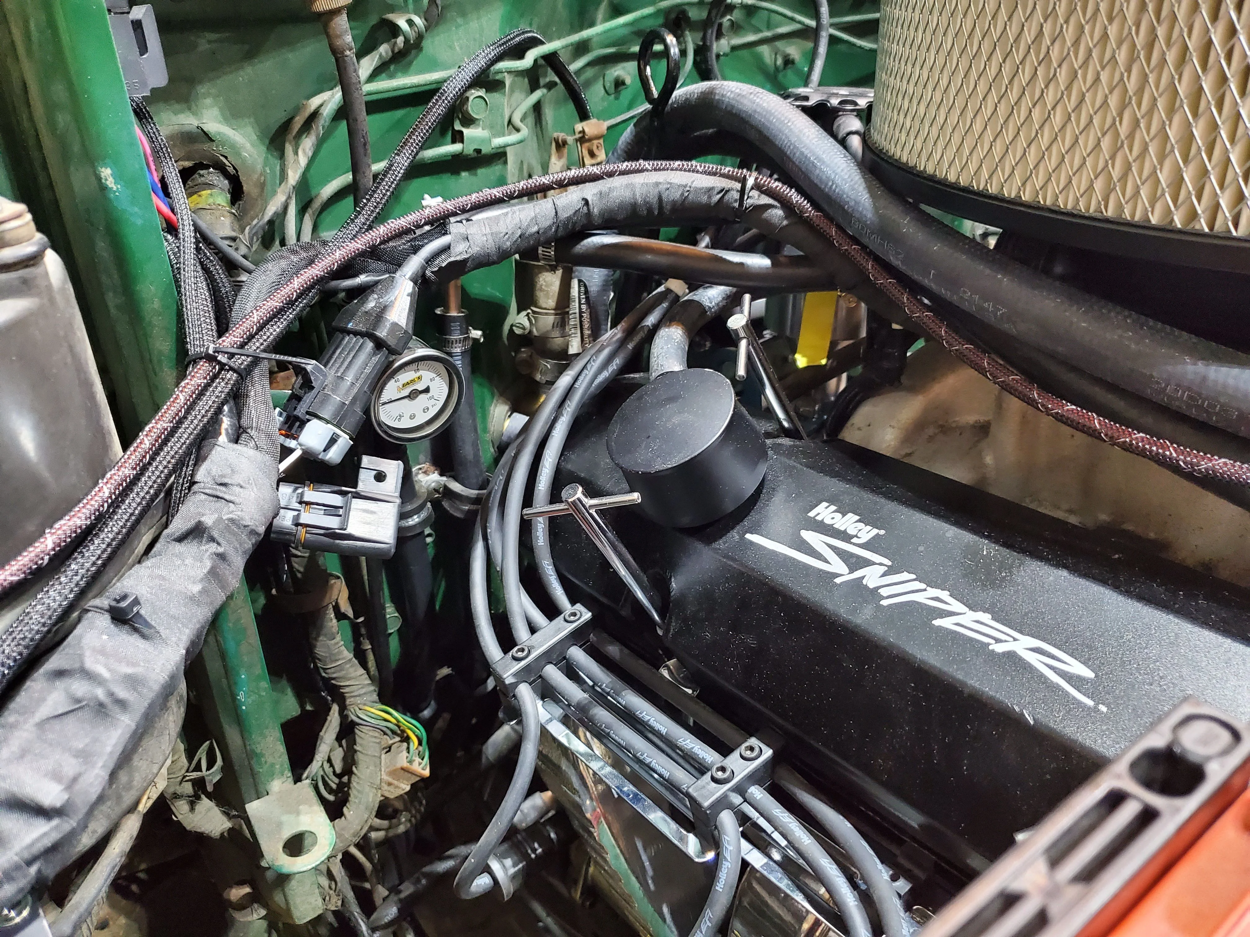 Pass side engine