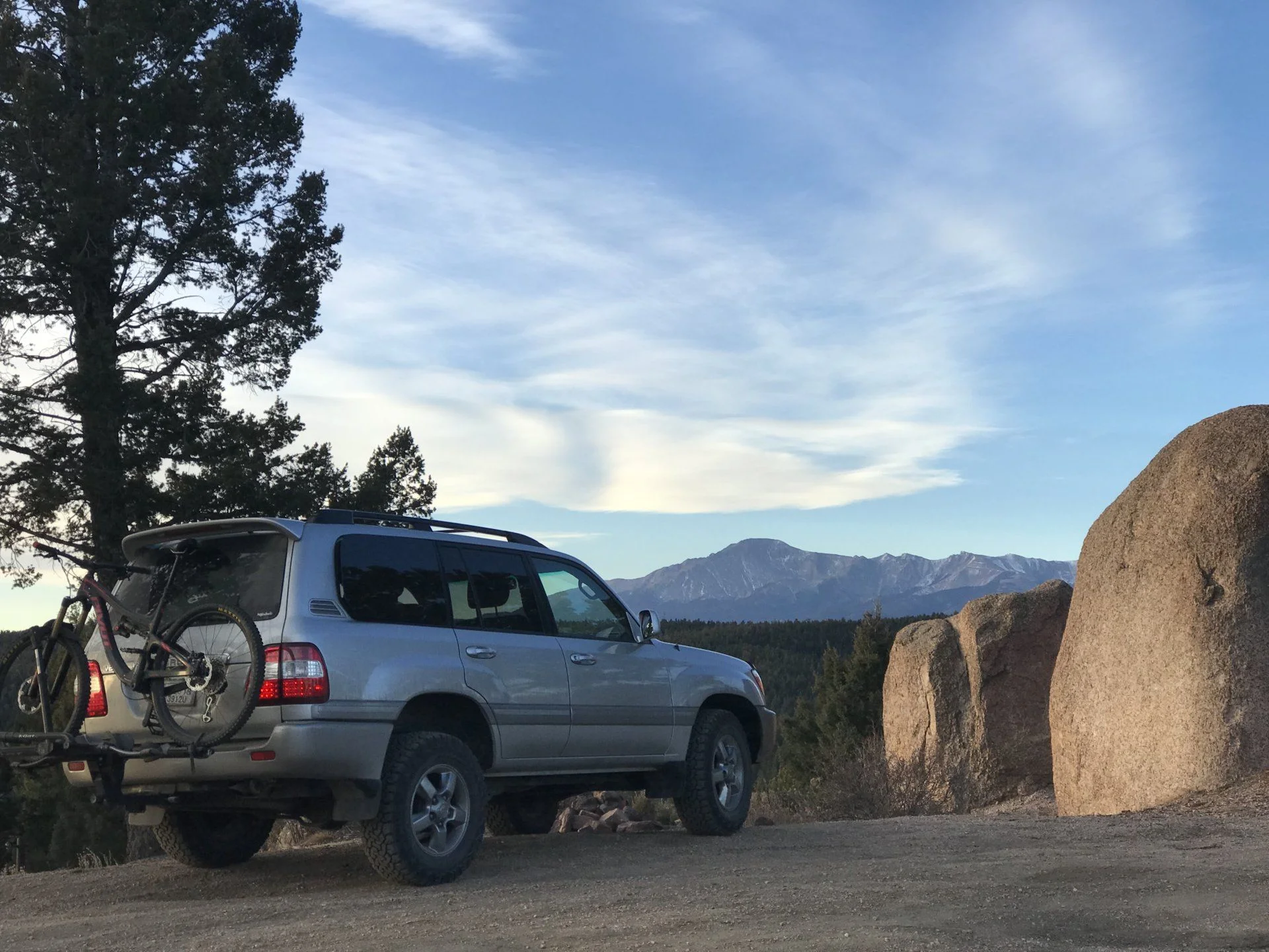 pikes peak and bikes