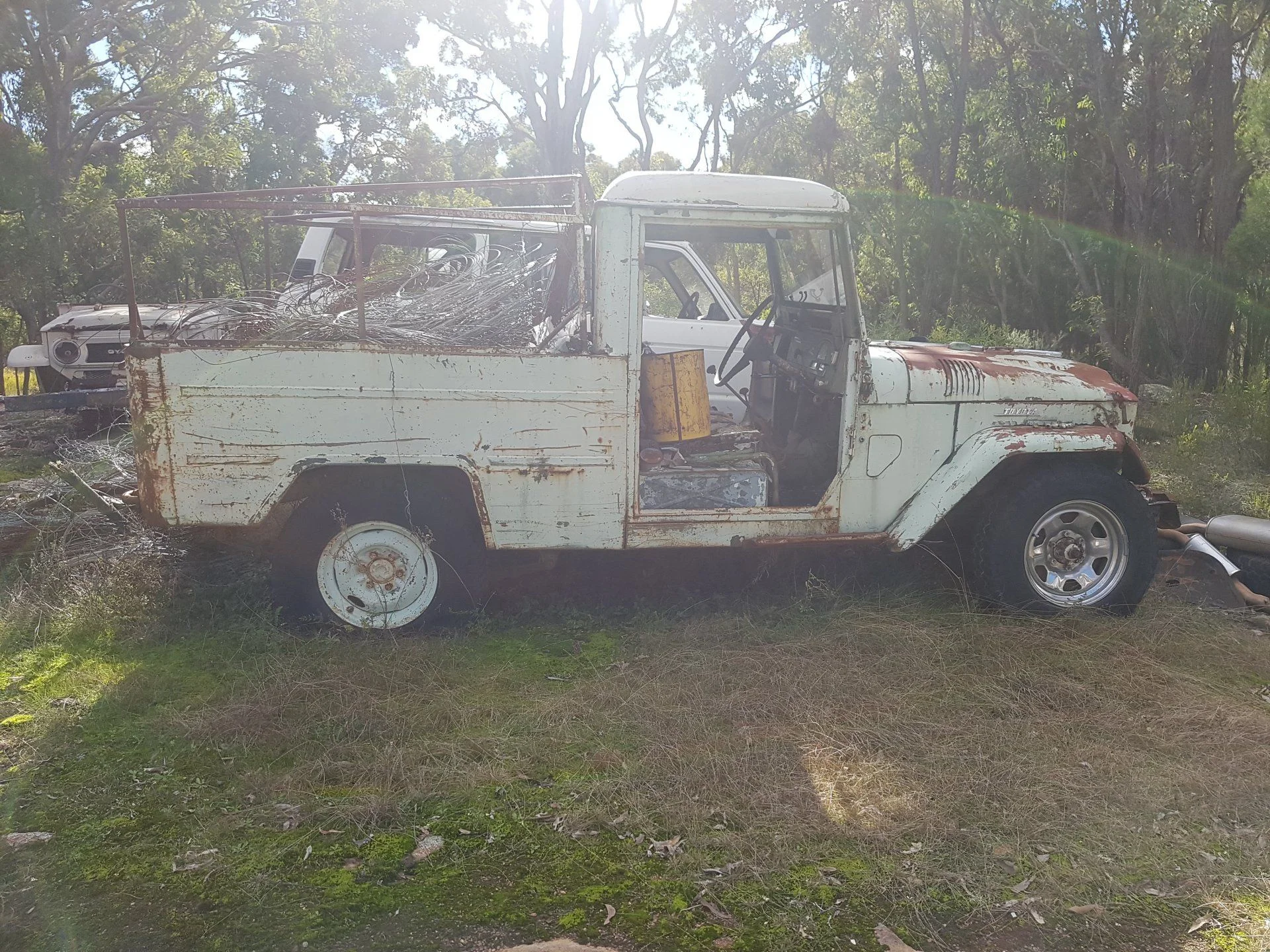 Pretty sure this is a fj25 can anybody tell me?