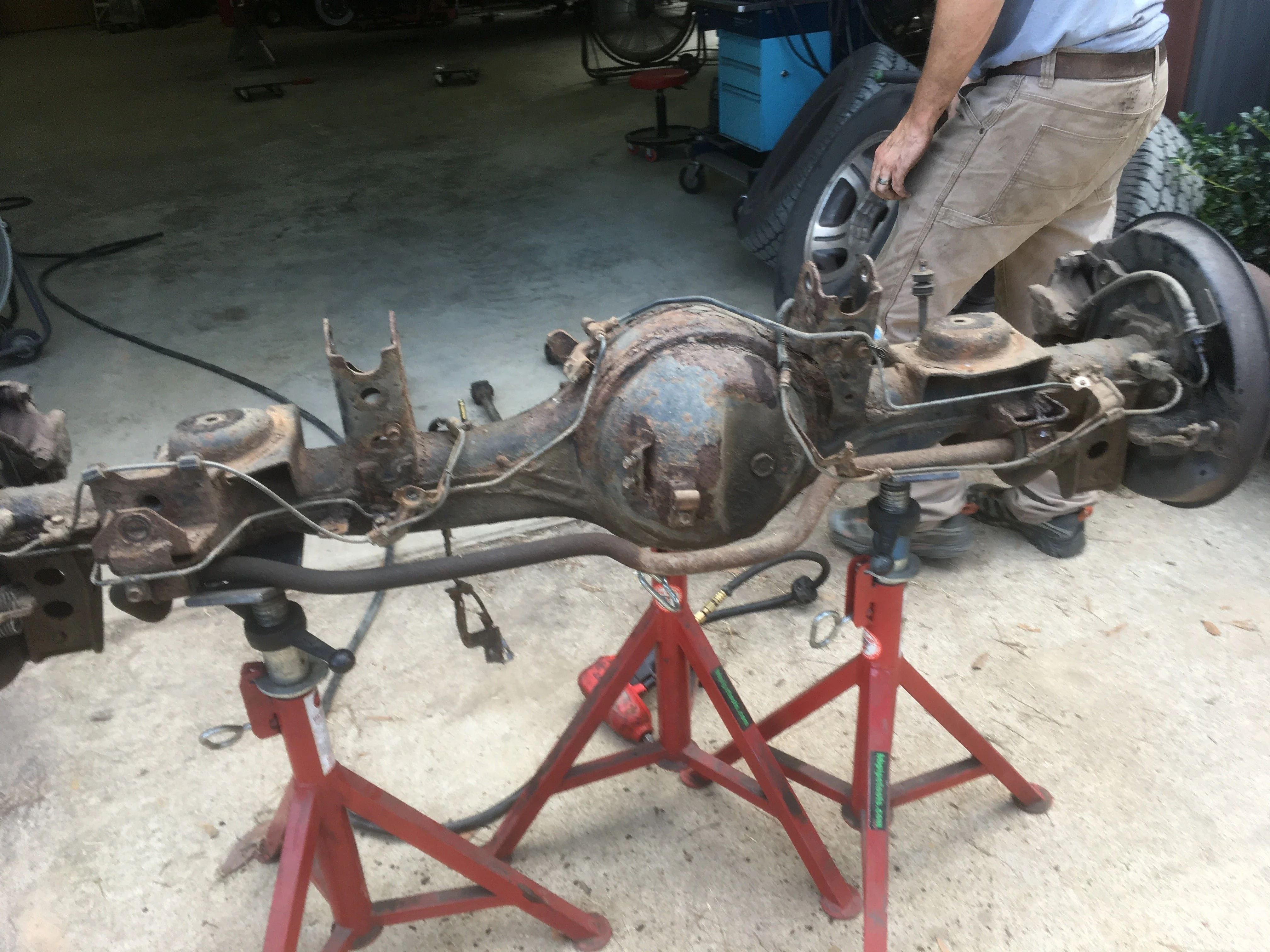 R Axle b4.jpg