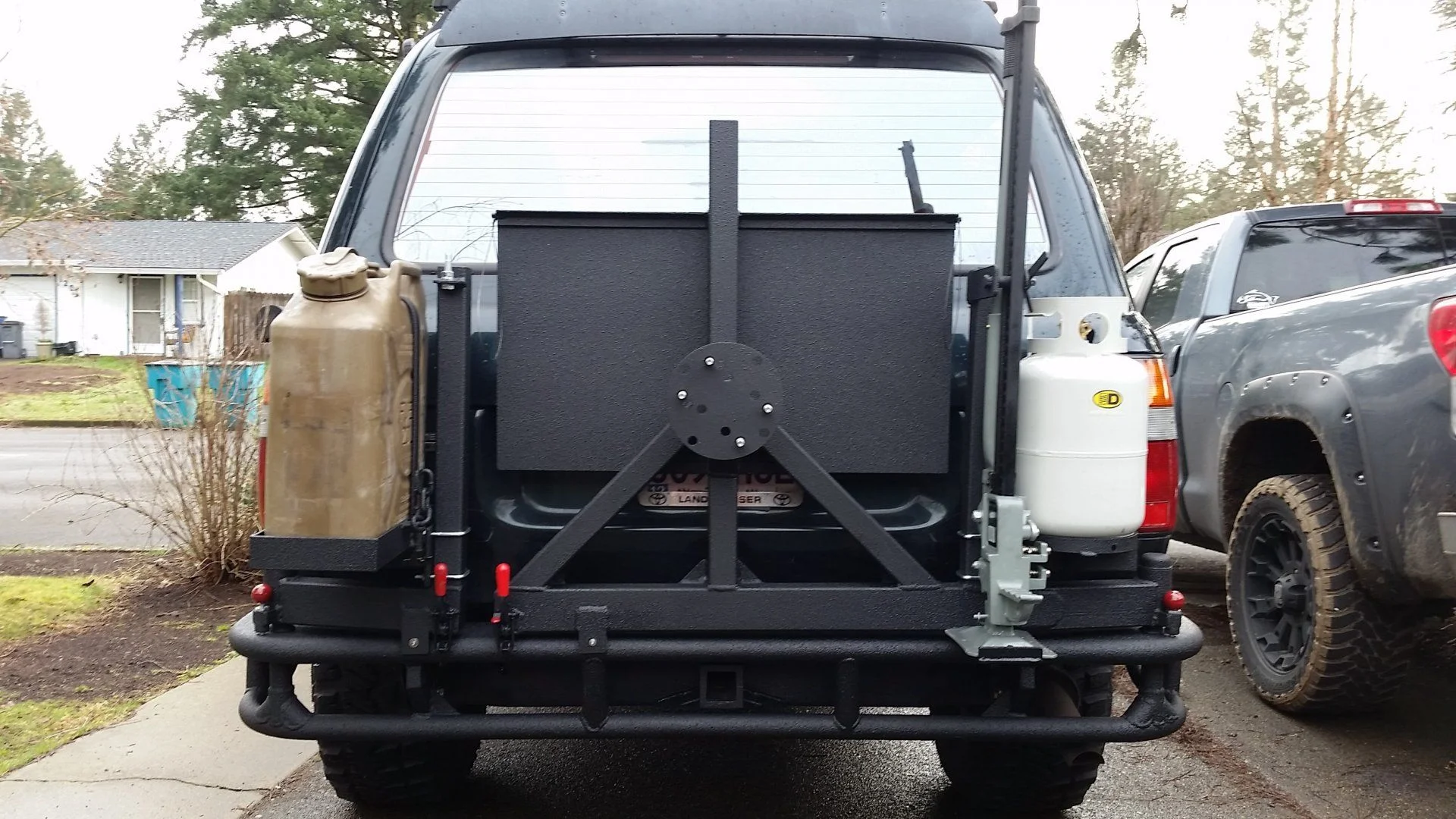 Rear bumper closed