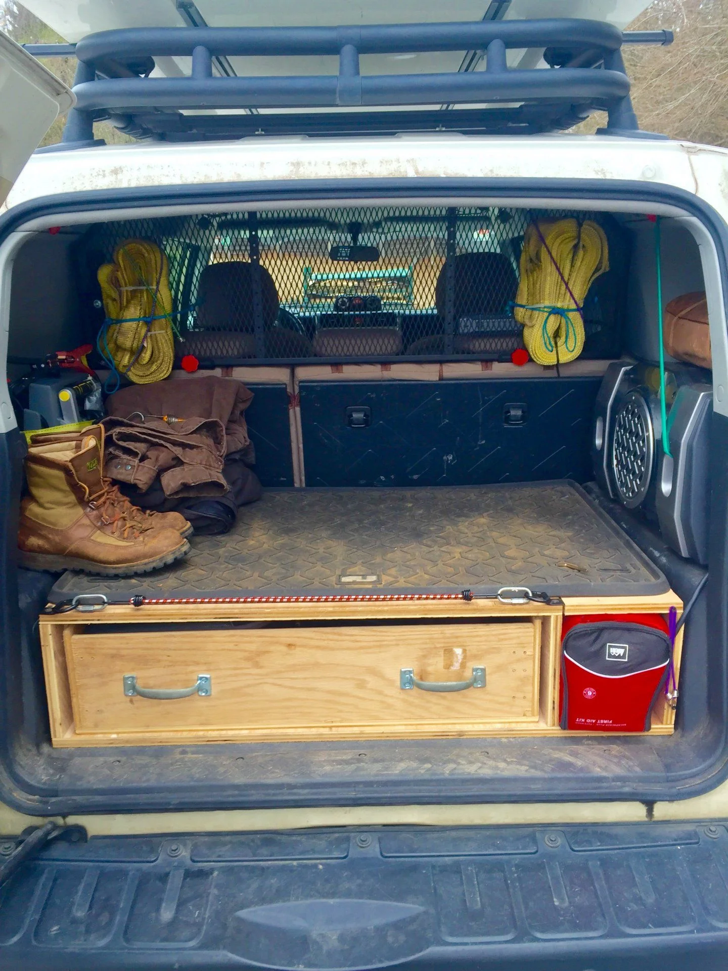 Rear cargo