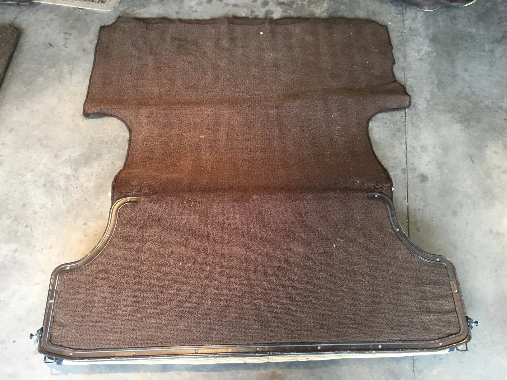 Rear carpet