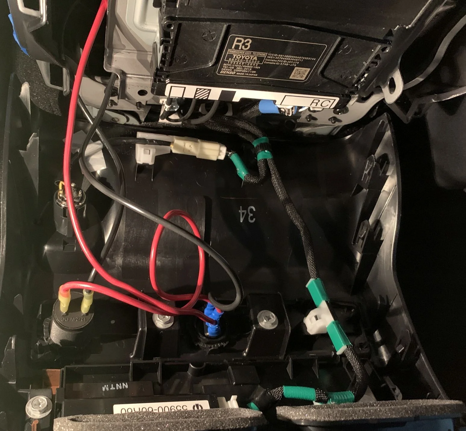 Rear Console Aux Wiring.jpg
