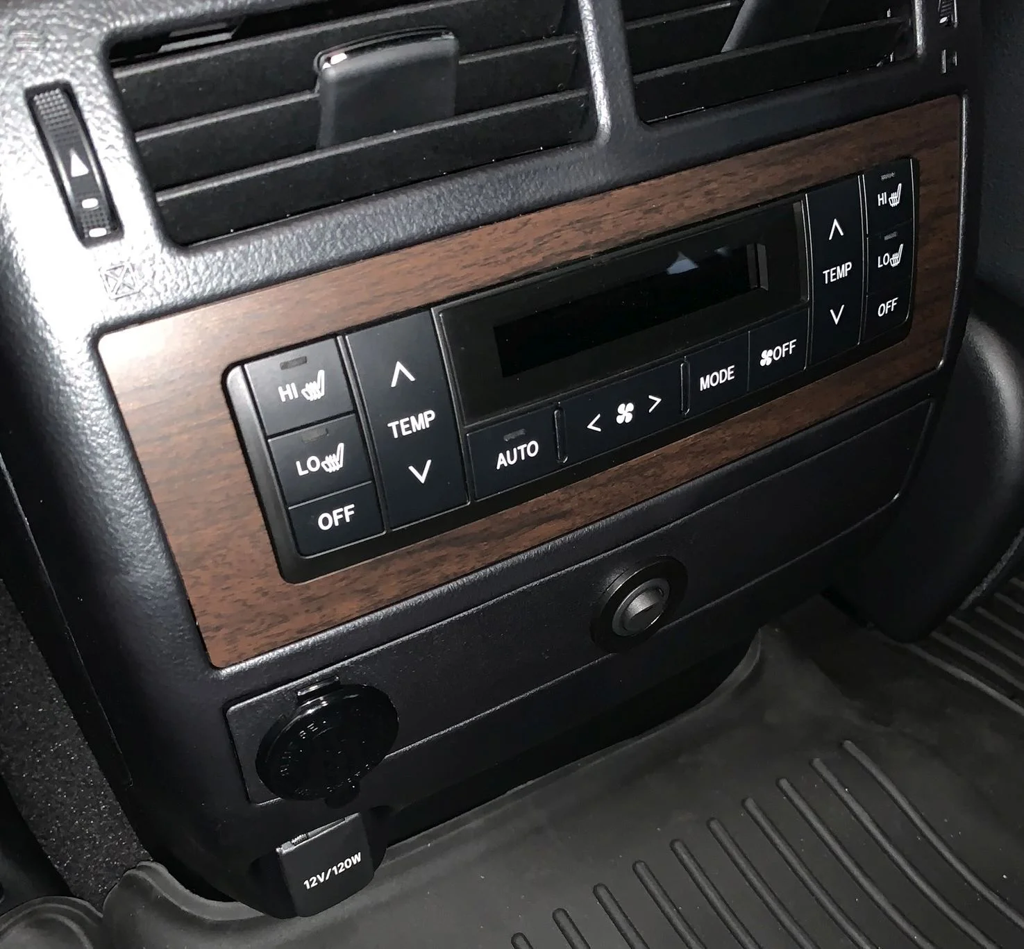 Rear Console New Outlets and Switch.jpg