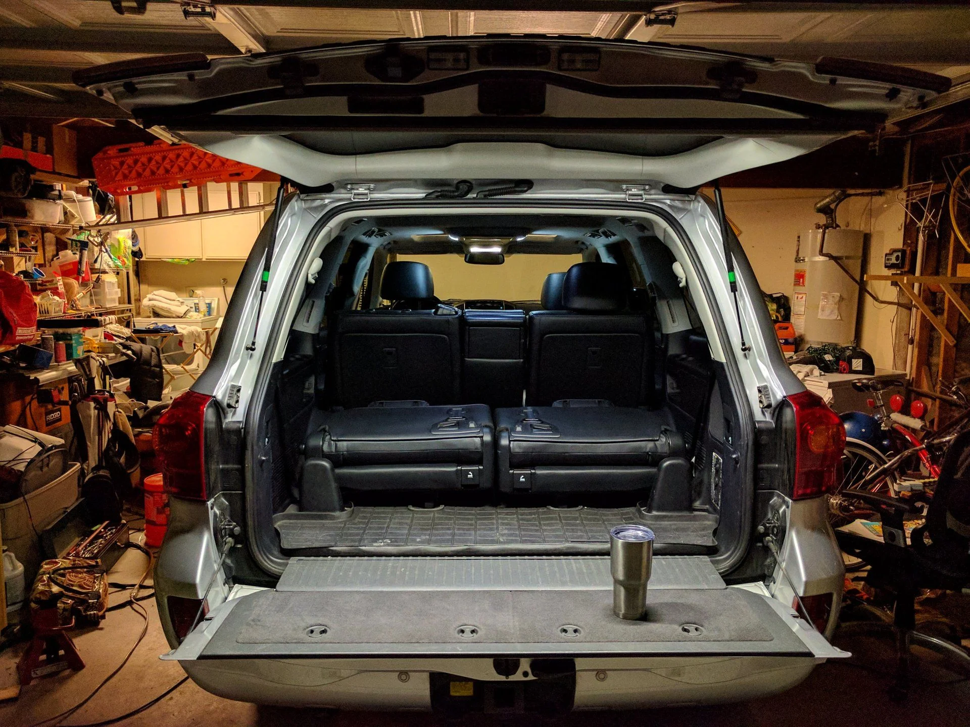 Rear hatch lights