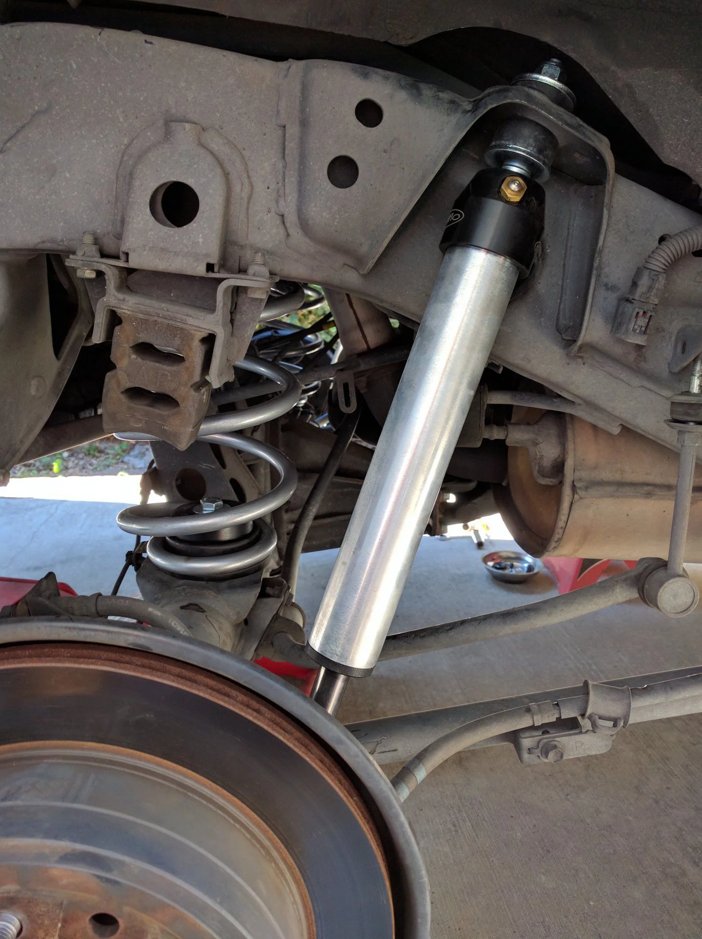 Rear Radflo 2.0 shocks with Radflo +2" Springs
