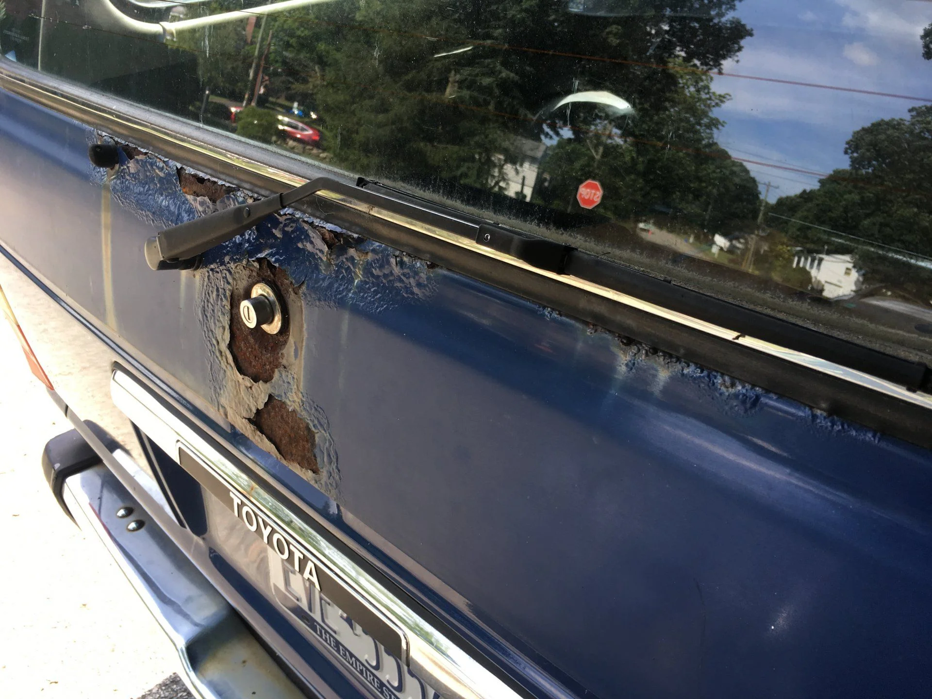 rear tail gate and wiper