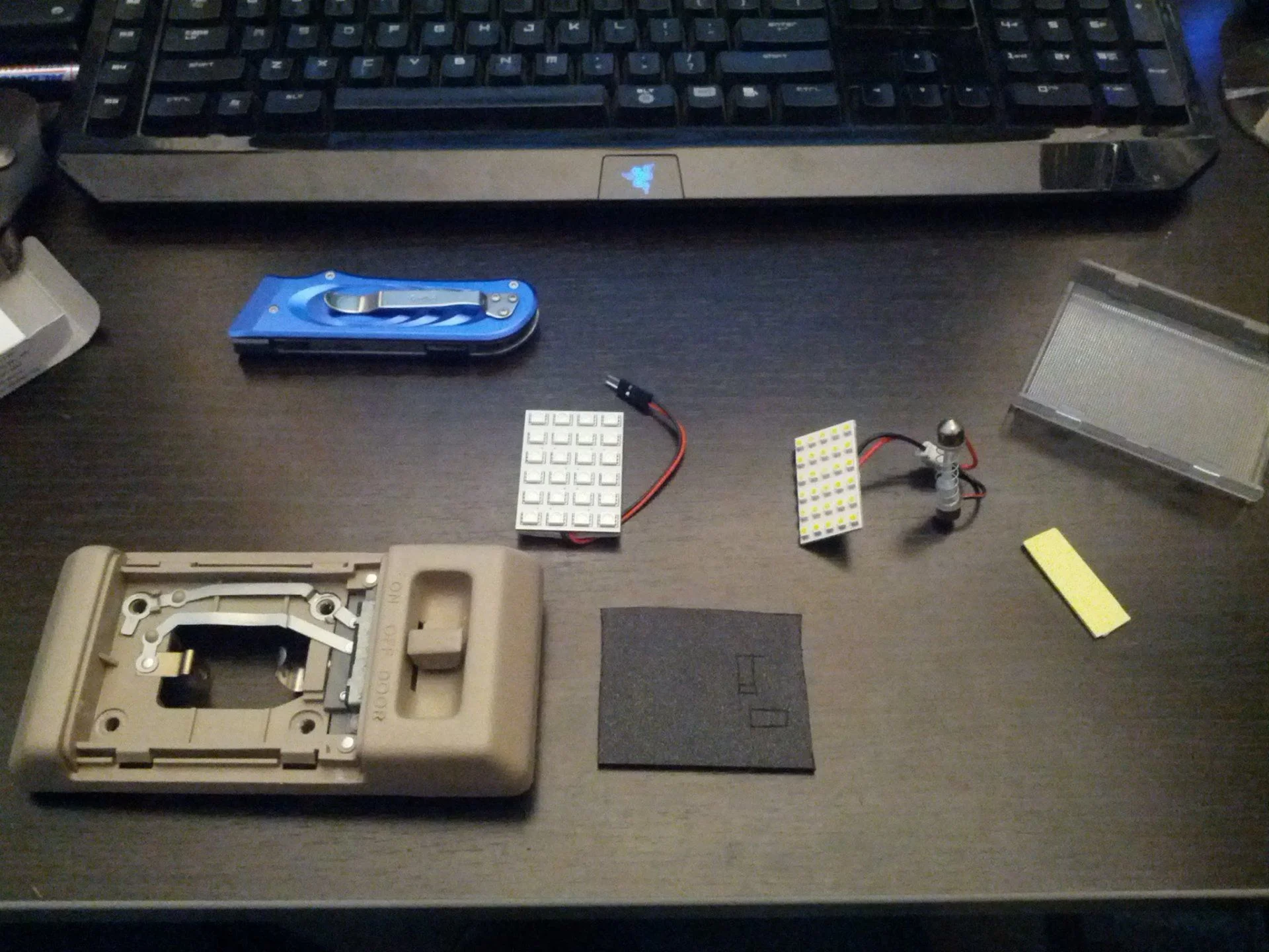 Red/white dome light parts