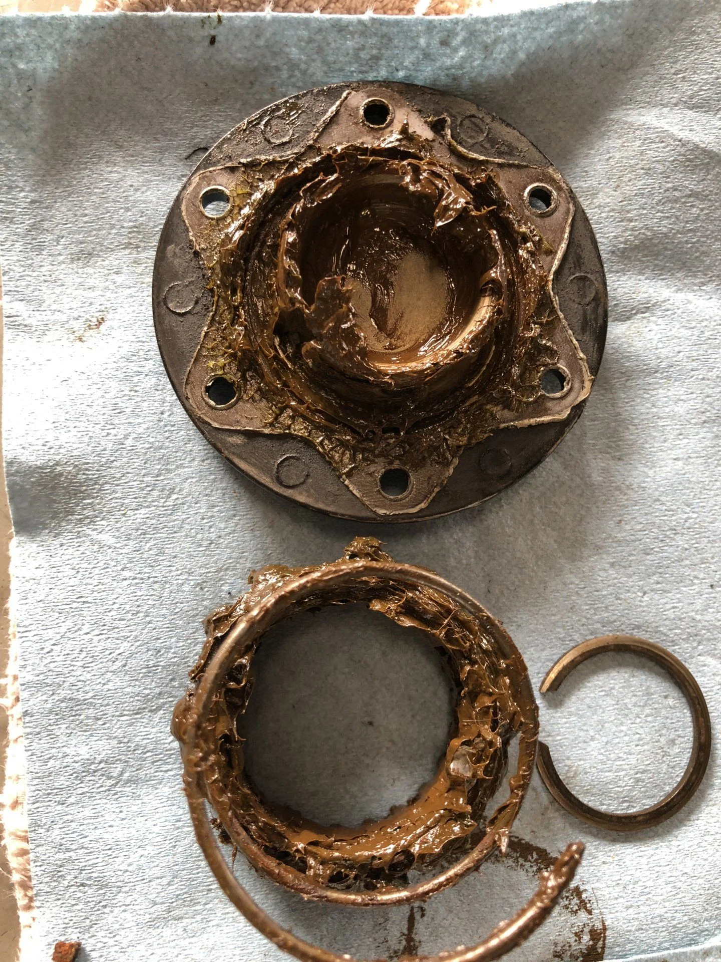 RH Locking Hub