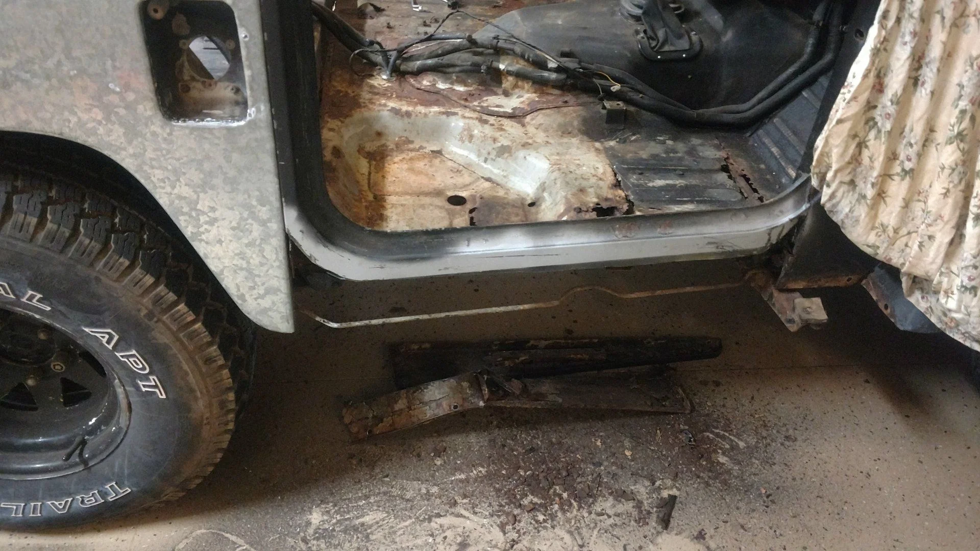 Rocker panel removed1