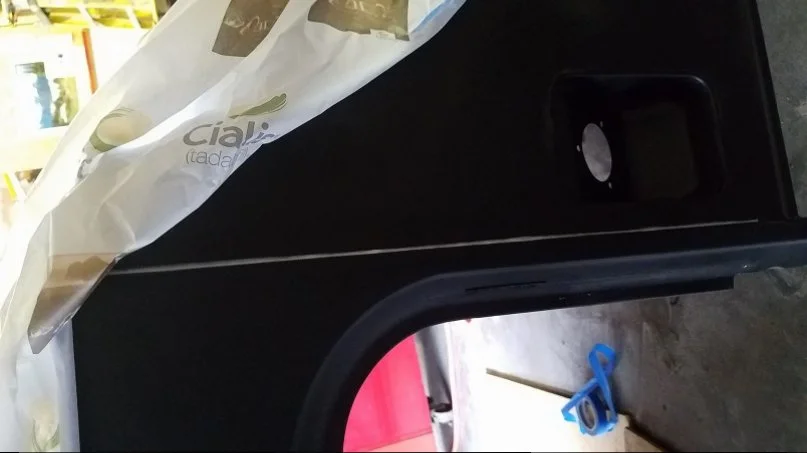 Seam sealer quarter panel