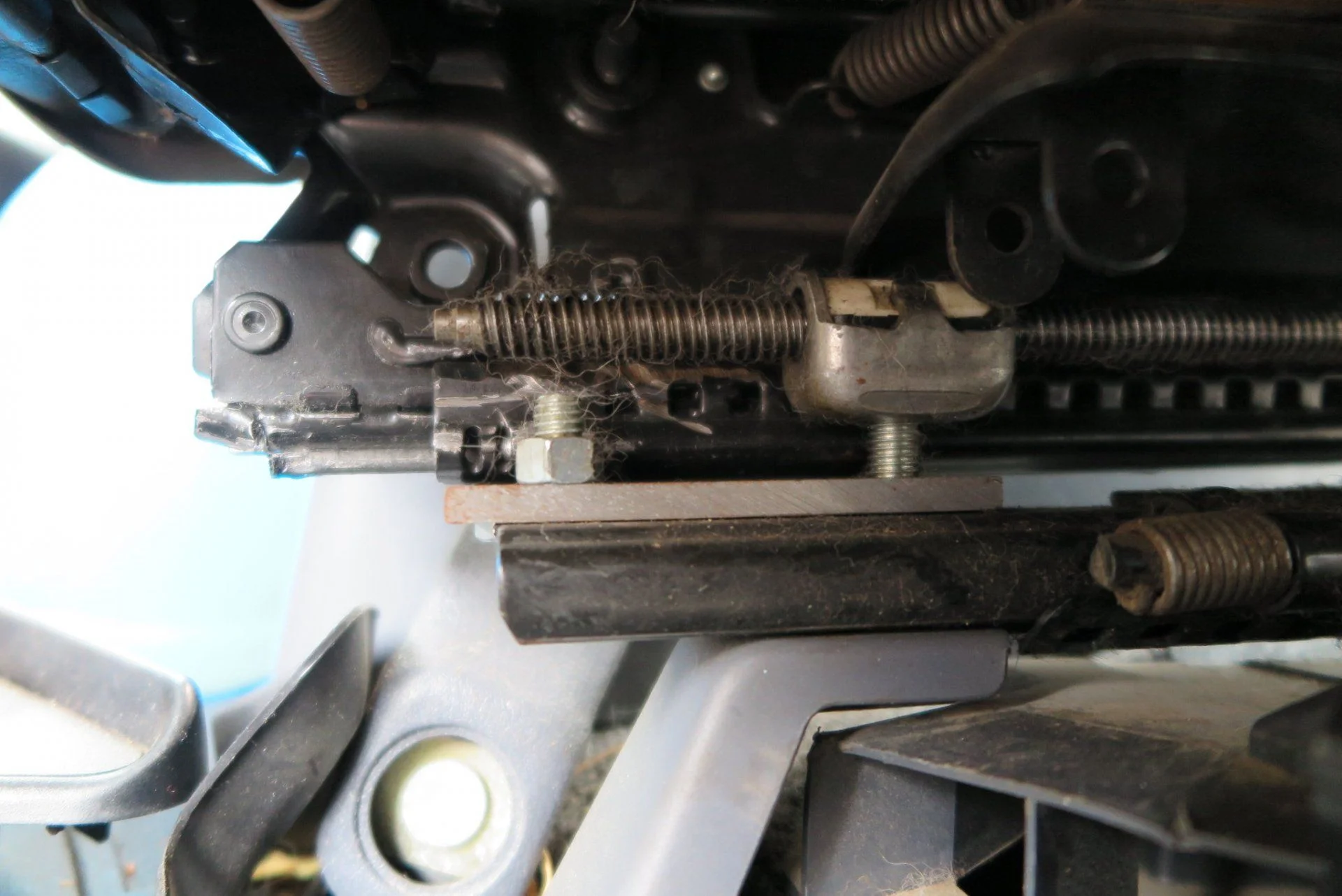 Seat rail 5