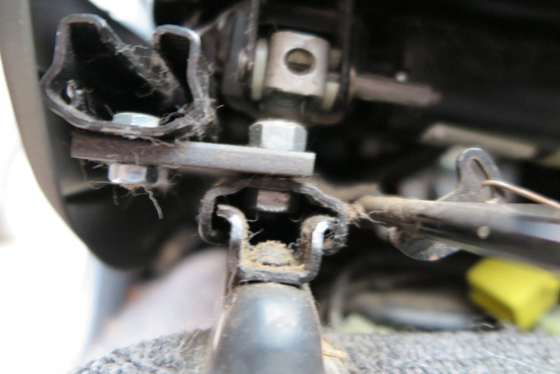 Seat rail1