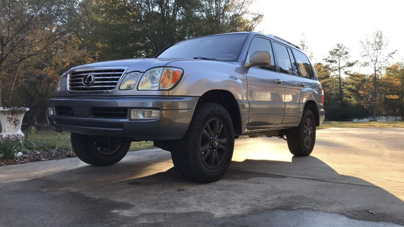 She looks good even when she's dirty