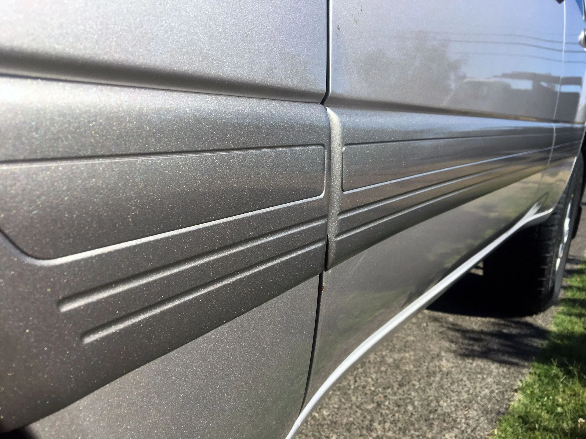 Side Molding Repaint1B1 (body paint code) Champagne Pearl / UCA46(trim & bumper paint code)